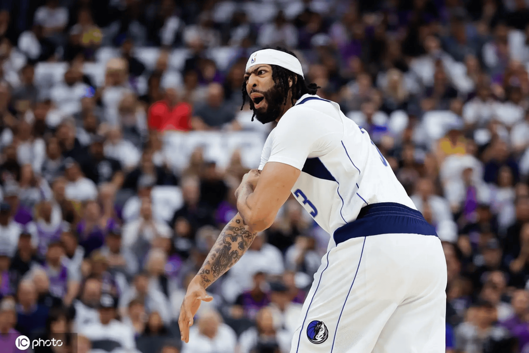 玻璃属性！浓眉遭遇左手韧带损伤 若手术将缺阵数月